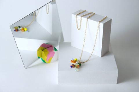 Unique Gold Plated Chain Necklace in Multicolor Gem Stones by Gré with peridot, carnelian and labradorite