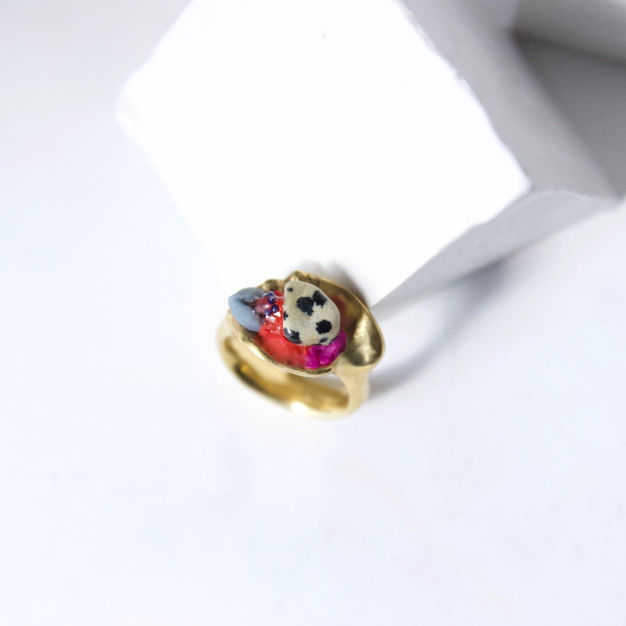 Speckled clam ring