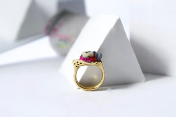 Handcrafted Brass Ring by Gré with Quartz, Goldstone, Garnet and Agate
