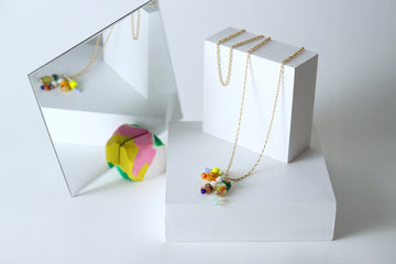 Unique Gold Plated Chain Necklace in Multicolor Gem Stones by Gré with peridot, carnelian and labradorite