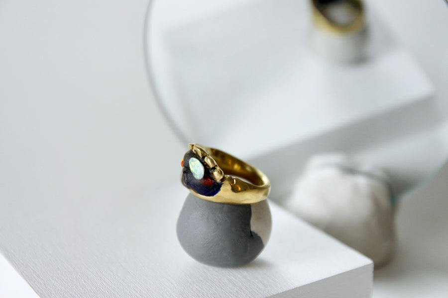 Black magic ring